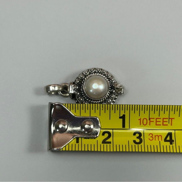 925 Sterling Silver & Pearl Poison Pendant - Picture 6 of 7